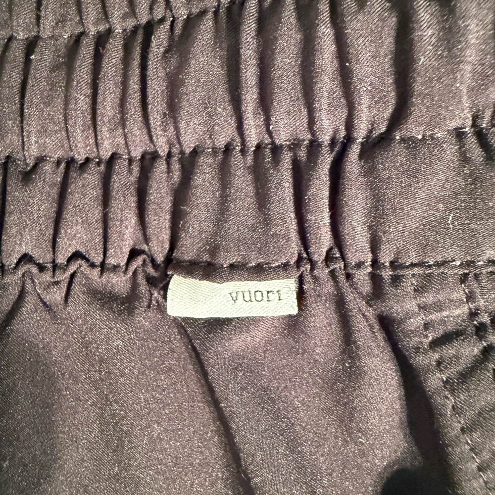 Vuori Black Weekend Jogger – Women’s Small – Lightweight Athleisure Gym Pants - Picture 7 of 8